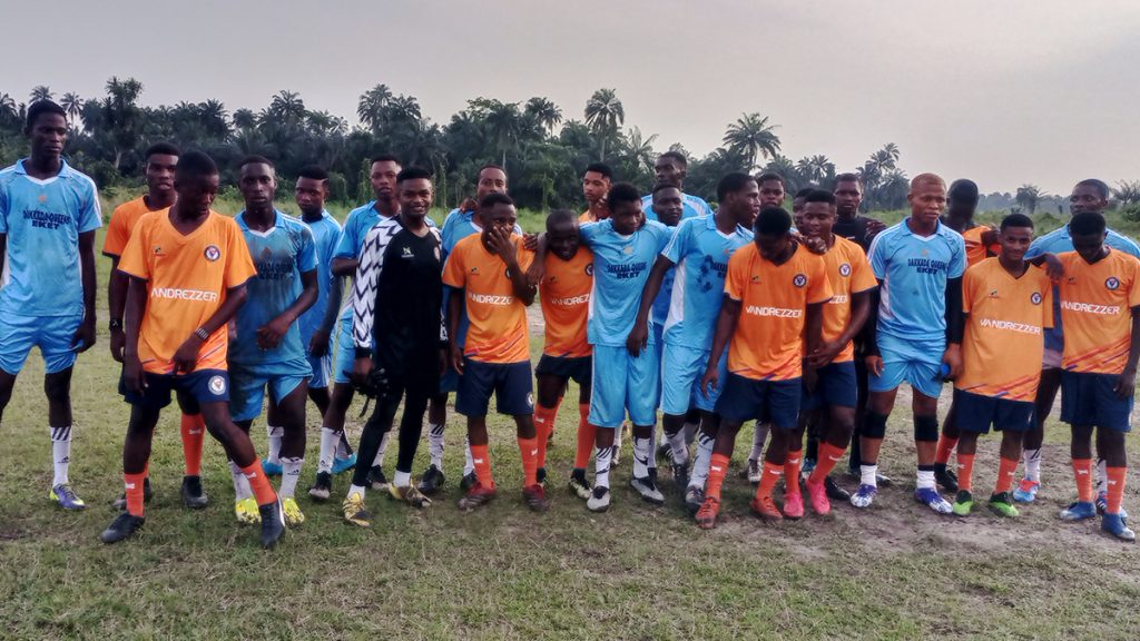 Vandrezzer FC Academy with Ciy Bet FC players after the friendly match on Saturday in Eket (PHOTO CREDIT: Nsidibe Akpan)