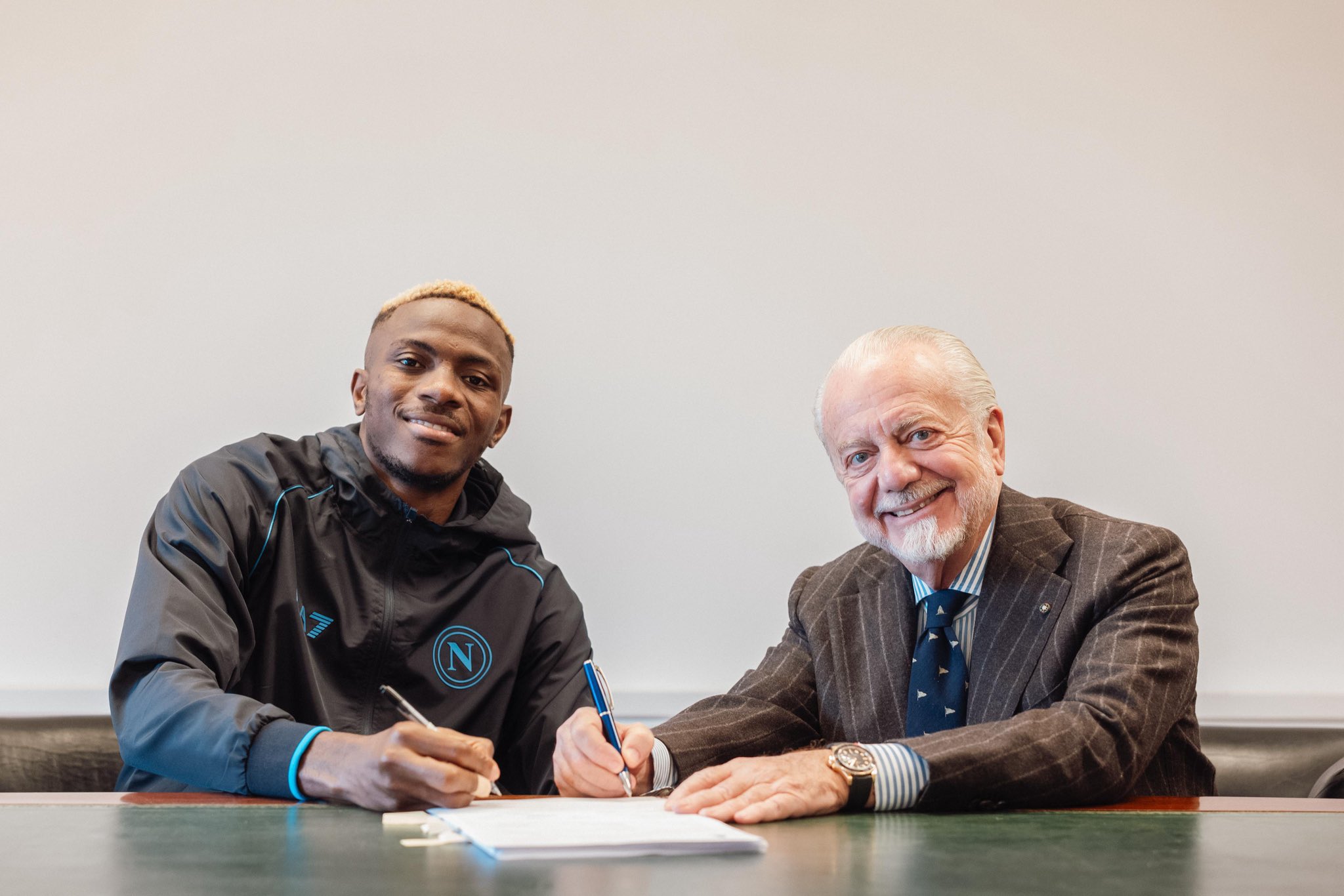 Napoli's Super Eagles striker, Victor James Osimhen, has committed his future to Serie A side Napoli by signing a contract extension.