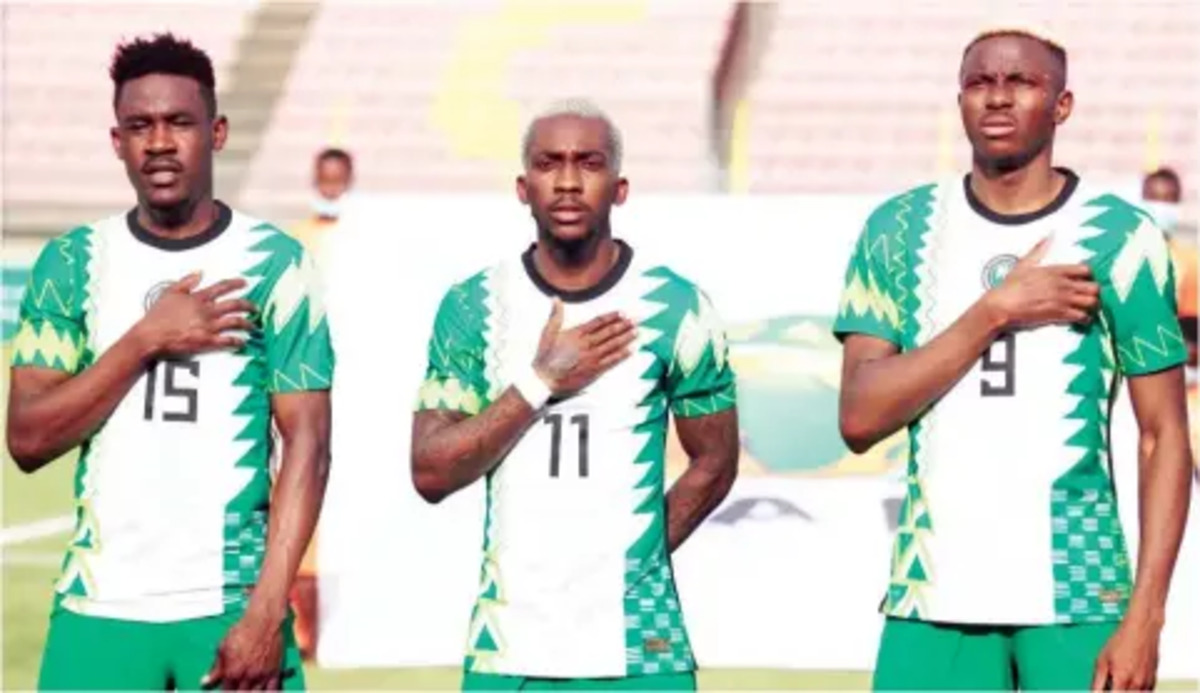 Super Eagles Sing National Anthem