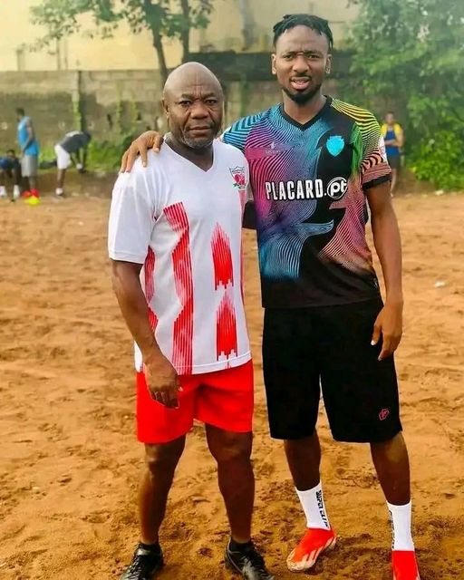 Emmanuel Amunike met Kelechi Nwakali In Owerri