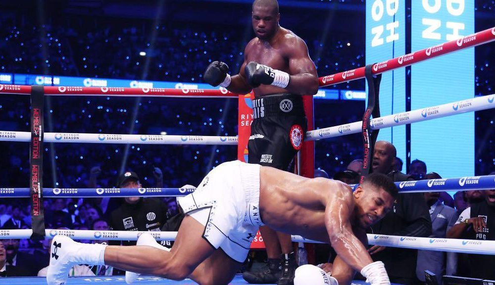 Anthony Joshua bows to dubois