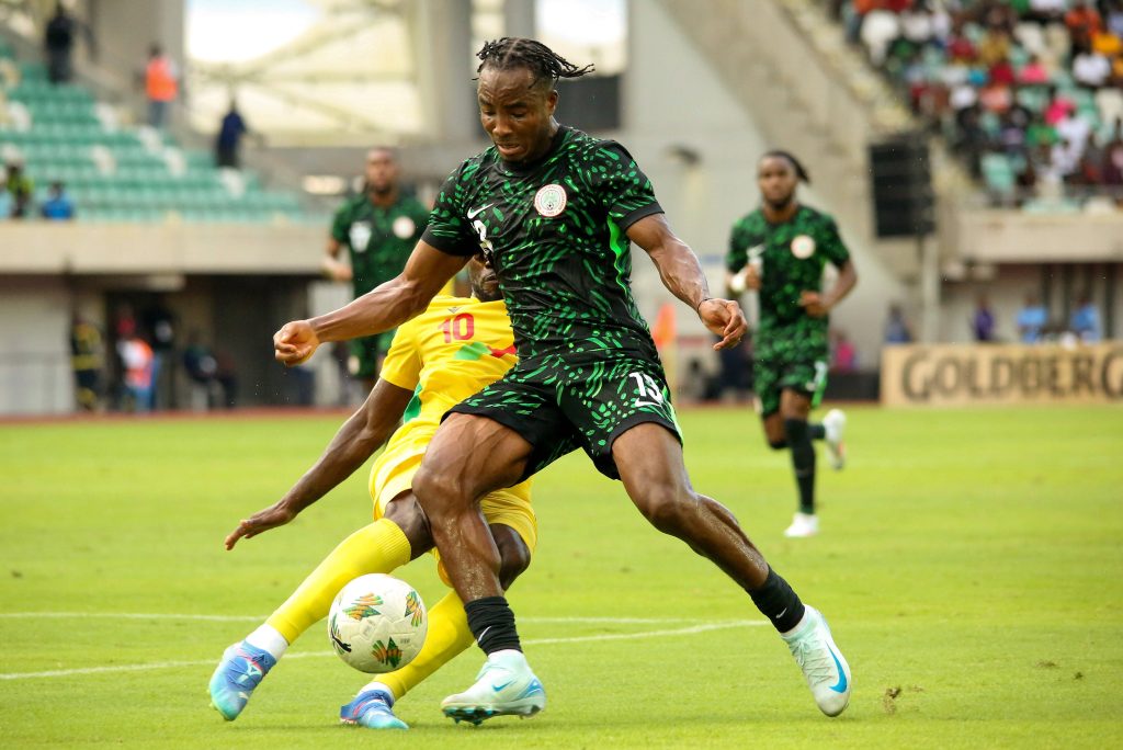 Olympiacos have secured the signing of Nigerian defender Bruno Onyemaechi from Boavista for €2.5 million, subject to medical tests and the completion of paperwork.