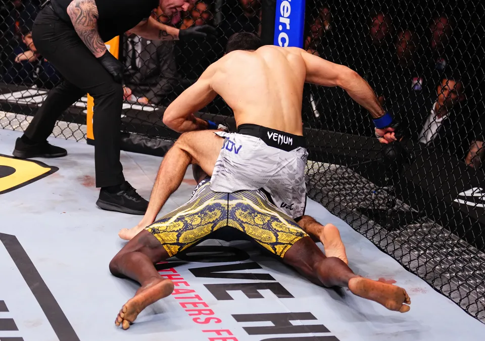 Nigerian UFC fighter Israel Adesanya continued his poor run on Saturday night as he suffered his third consecutive loss to Nassourdine Imavov 