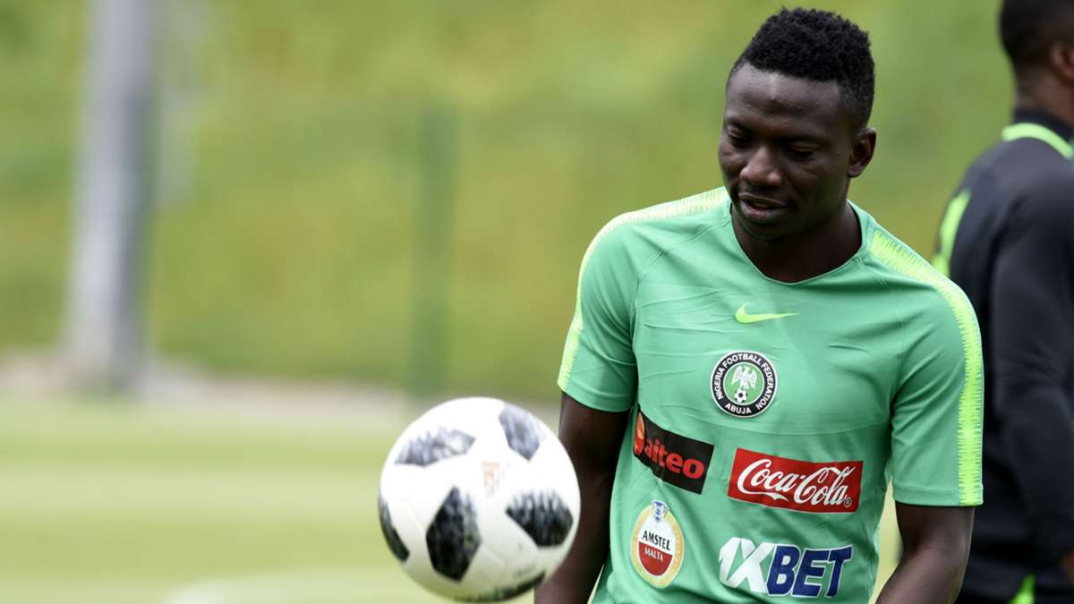 Oghenekaro Etebo has hailed Victor Osimhen as one of the best strikers in world football, backing him to continue his goal-scoring form.