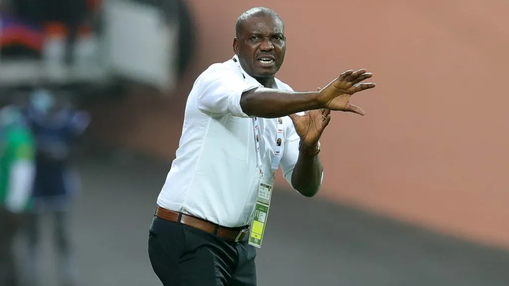 Augustine Eguavoen has expressed his concern over the possible exclusion of Iheanacho from Nigeria’s final squad for the World Cup qualifiers